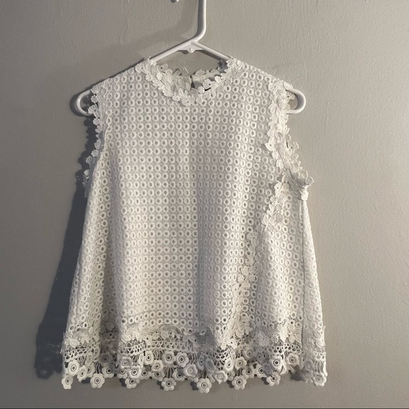 Chic sleeveless top - Picture 1 of 5